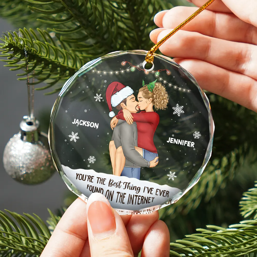 Christmas Kissing Couple Best Thing On The Internet - Personalized Circle Glass Ornament - Image 2