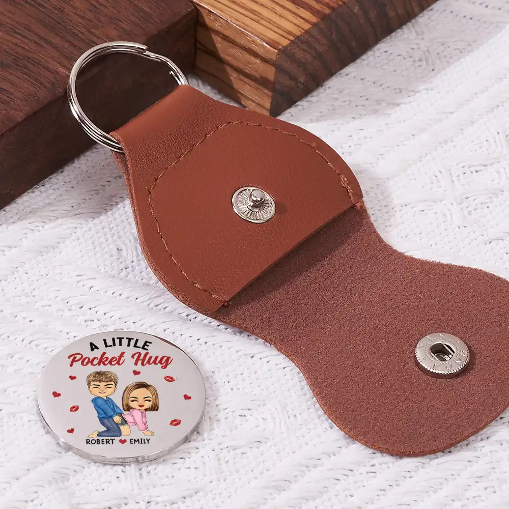 Couple I Love You Every Day - Personalized Leather Pocket Hug - Image 2
