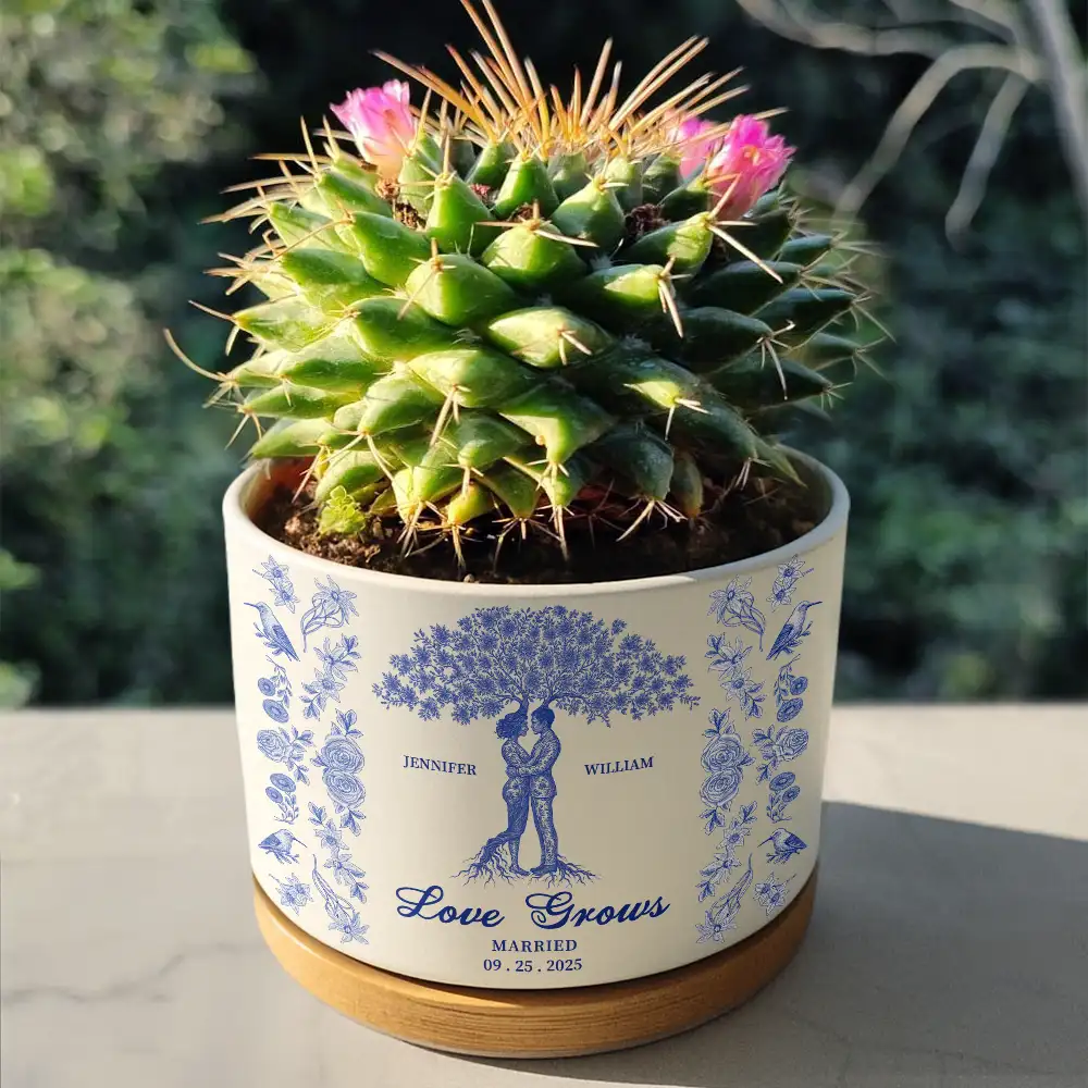 Couple Love Grows, Wedding Anniversary Gift - Personalized Ceramic Plant Pot - Image 4