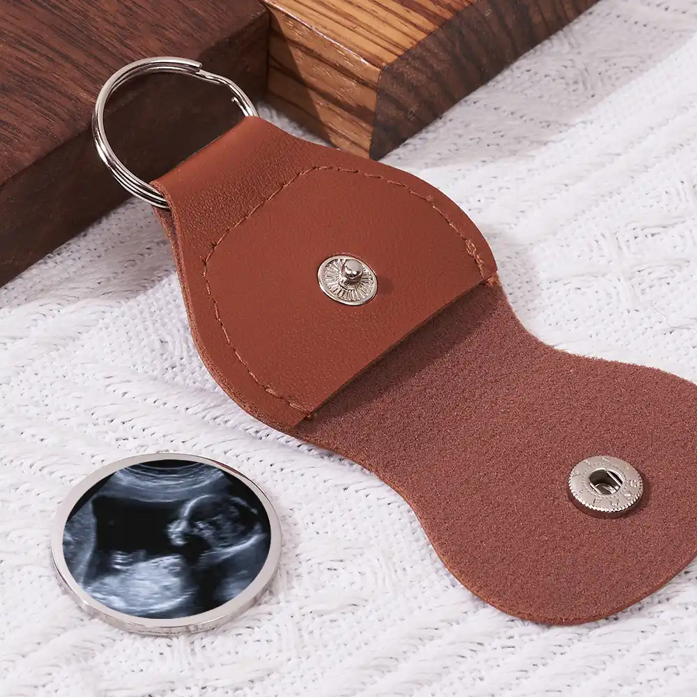 Custom Photo Dad-to-be Now You Can Carry Me Too Expecting Dad - Personalized Leather Pocket Hug - Image 2