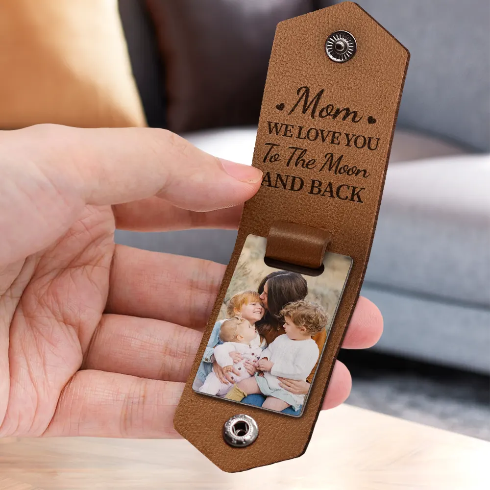 Custom Photo Mother Holds My Heart Forever - Gift For Mom, Mama - Personalized Leather Photo Keychain - Image 3