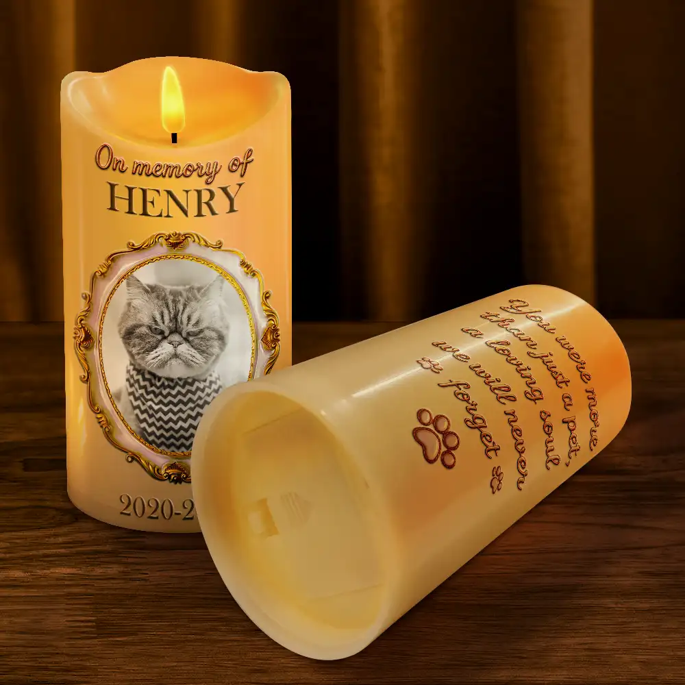 Custom Photo Vintage Frame Golden Ceramic Effect - Personalized Flameless LED Candle - Image 4