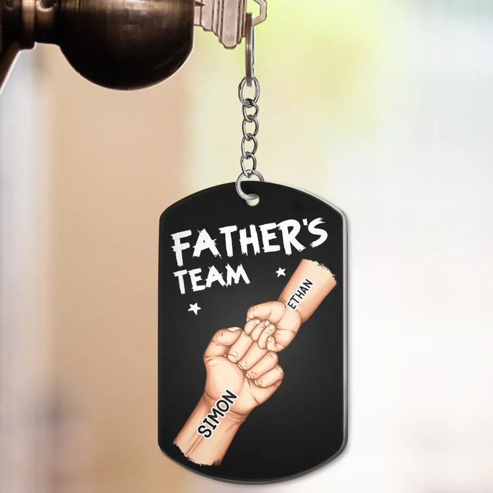 Daddy's Team Hand Punch - Personalized Aluminum Keychain - Image 3