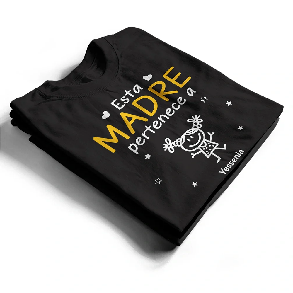 Este Abuelo Esta Abuela Este Papá Esta Mamá Pertenece A - Camiseta Personalizada - Image 2