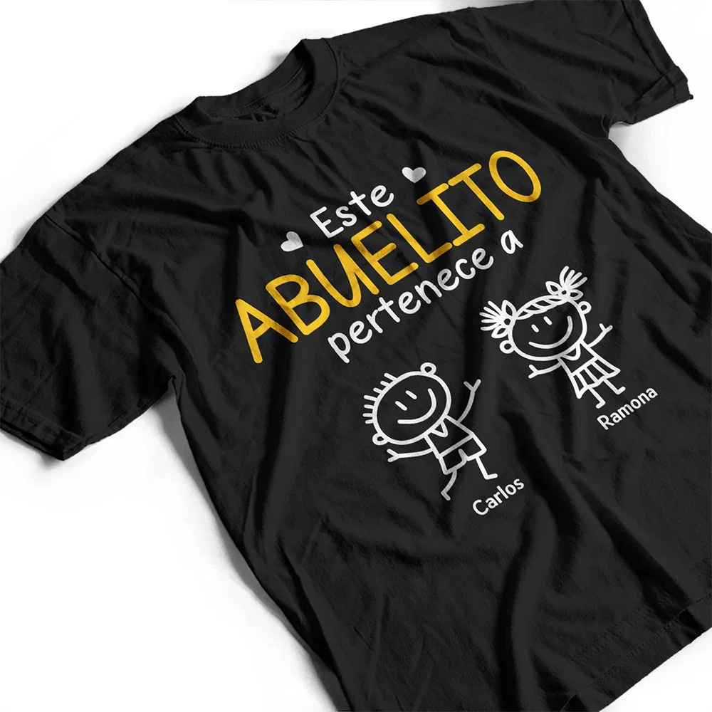 Este Abuelo Esta Abuela Este Papá Esta Mamá Pertenece A - Camiseta Personalizada - Image 3