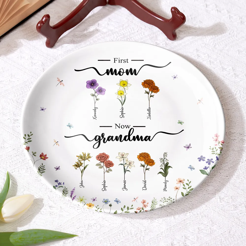 First Mom Now Grandma Flower - Personalized Ceramic Plate - Image 4