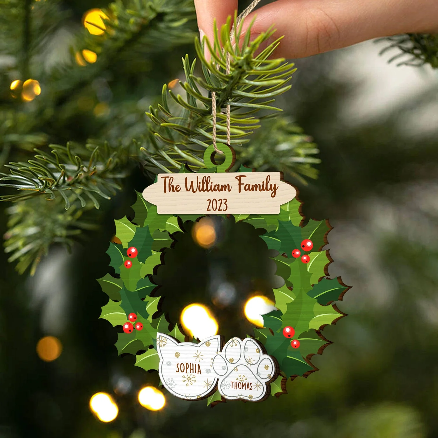 Garland Wreath Family - Christmas Gift For Family - Personalized 2-Layered Wooden Ornament - Image 2