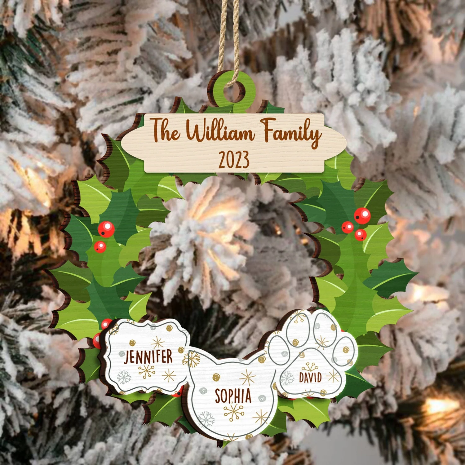 Garland Wreath Family - Christmas Gift For Family - Personalized 2-Layered Wooden Ornament - Image 3
