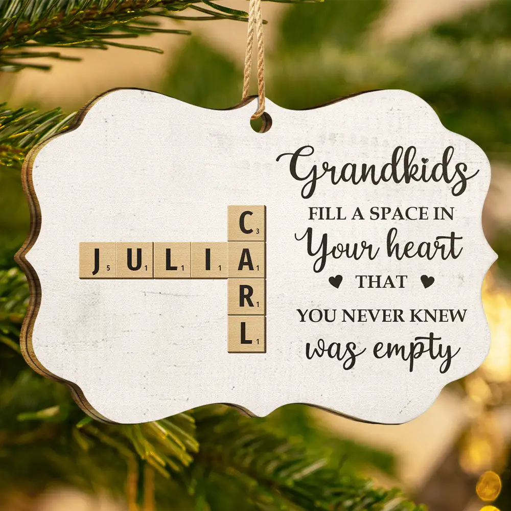 Grandkids Fill A Space In Your Heart Crossword Scrabble - Personalized Medallion Wooden Ornament - Image 4
