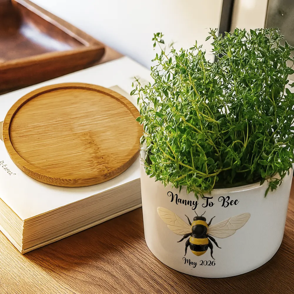 Grandma Mommy To Bee Pregnancy Annoucement - Personalized Ceramic Plant Pot - Image 3