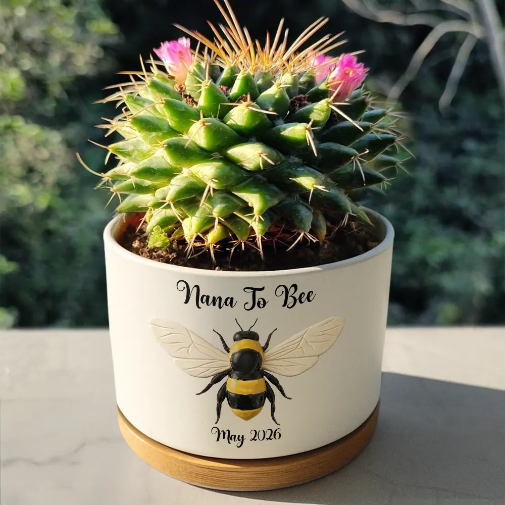Grandma Mommy To Bee Pregnancy Annoucement - Personalized Ceramic Plant Pot - Image 4