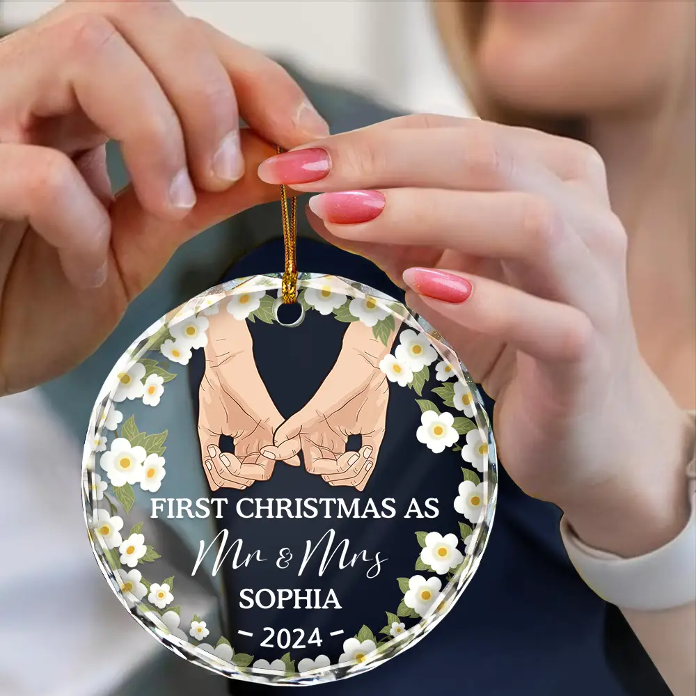 Holding Hands Husband And Wife First Christmas - Personalized Circle Glass Ornament - Image 4