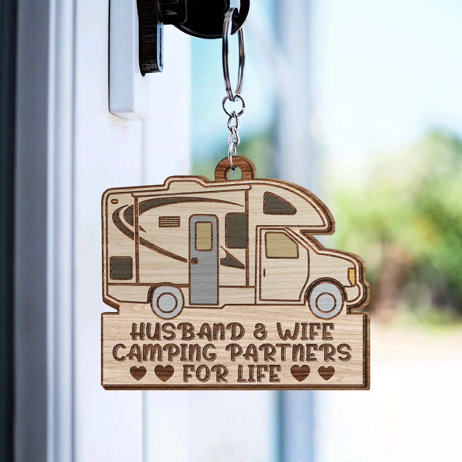 Keys To The Camper Vintage Trailer - Funny, Loving Gifts For Couples, Husband, Wife, Camping Lovers - Personalized Wooden Keychain - Image 3
