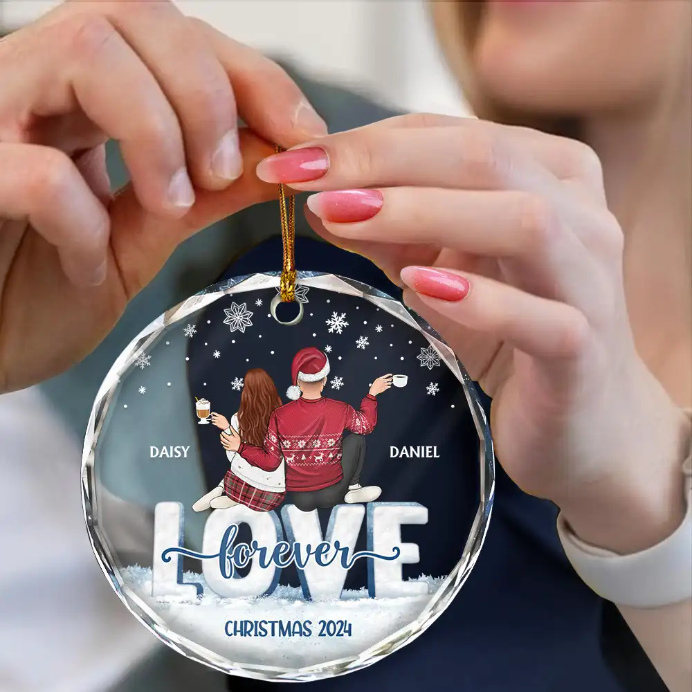 Love Forever Christmas Couple - Personalized Circle Glass Ornament - Image 4
