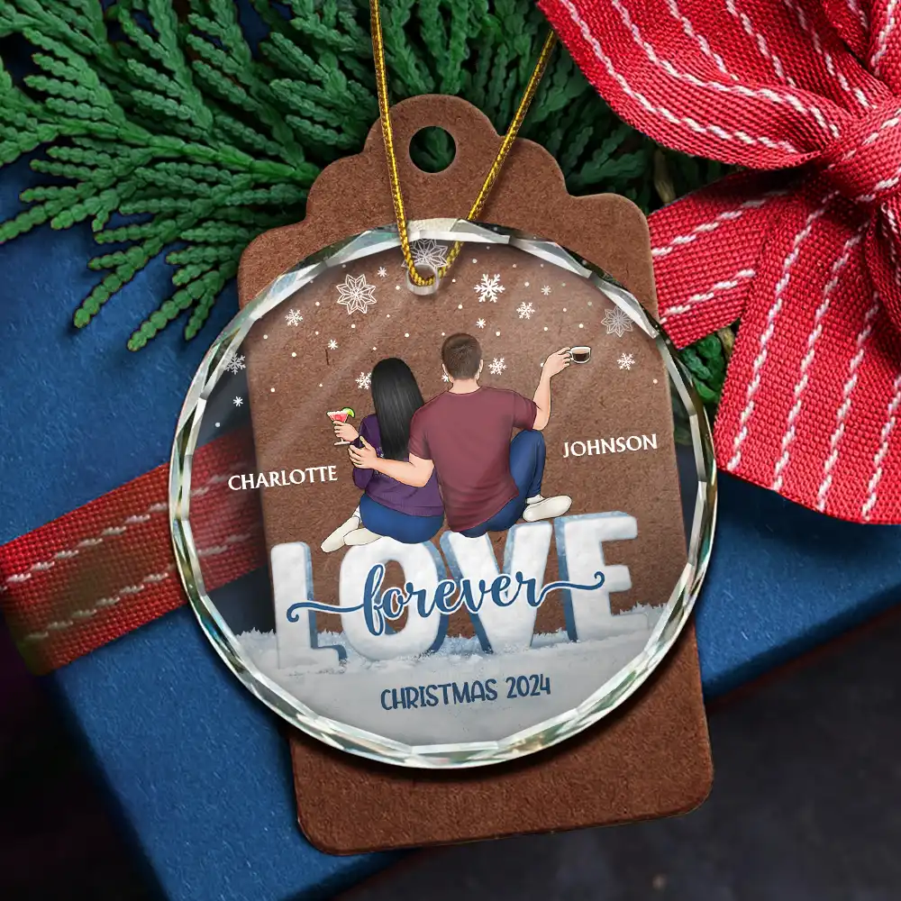 Love Forever Christmas Couple - Personalized Circle Glass Ornament - Image 5