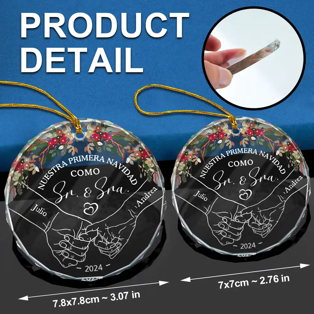 Nuestra Primera Navidad Casados - Adorno De Cristal Circular Personalizado - Image 6