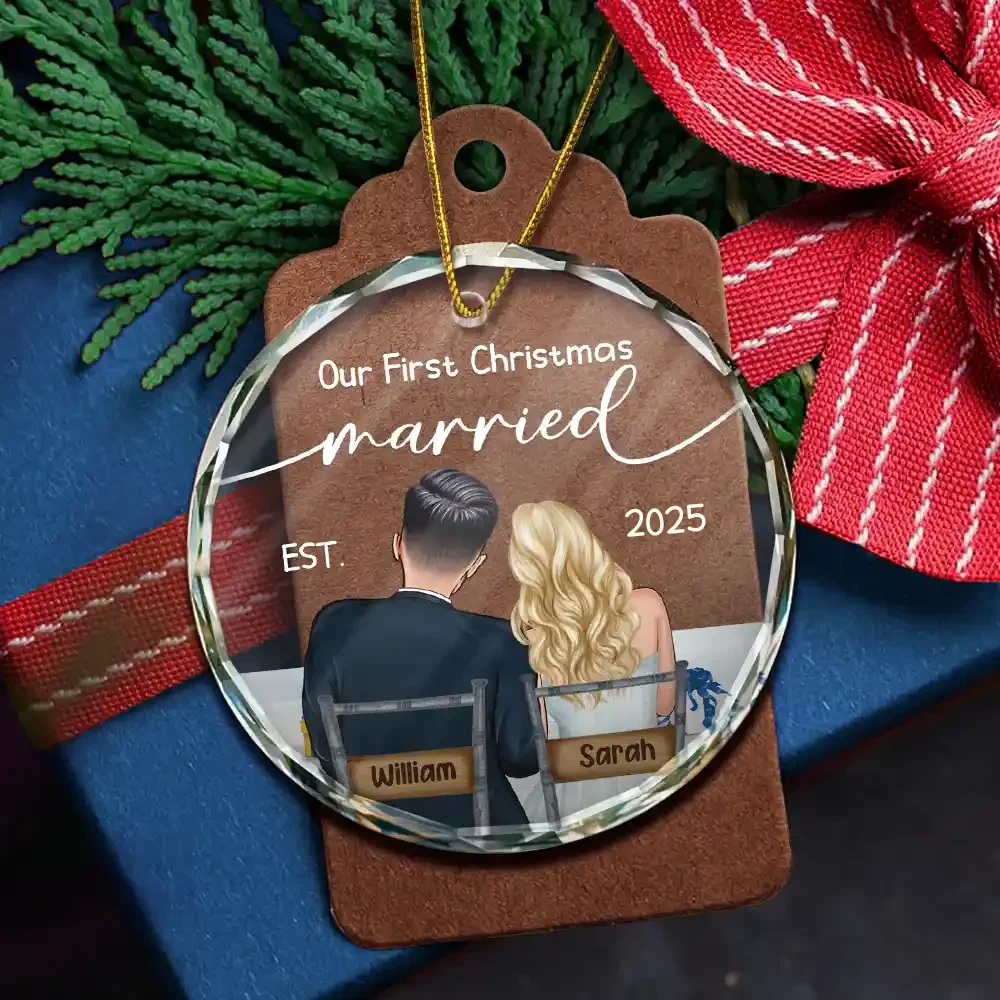 Our First Christmas Married Couples - Personalized Circle Glass Ornament - Image 5