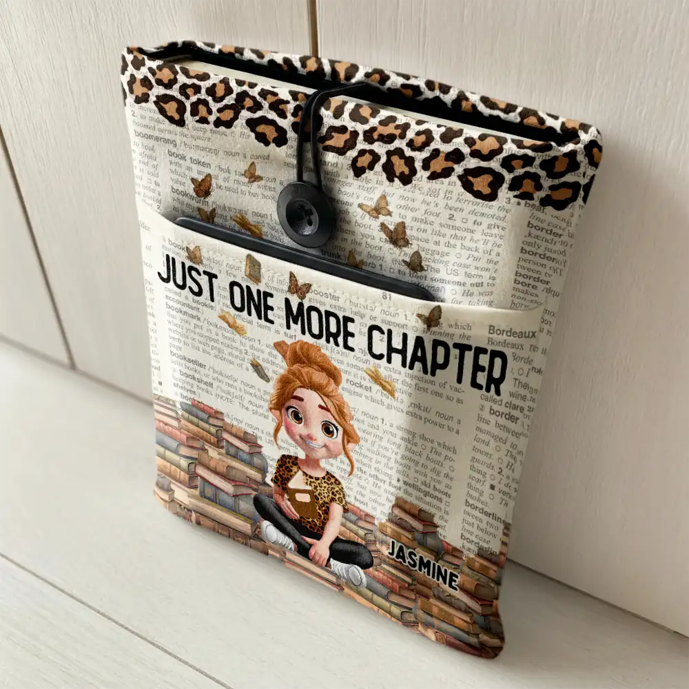 The World Belongs To Those Who Read - Personalized Book Sleeve - Image 2