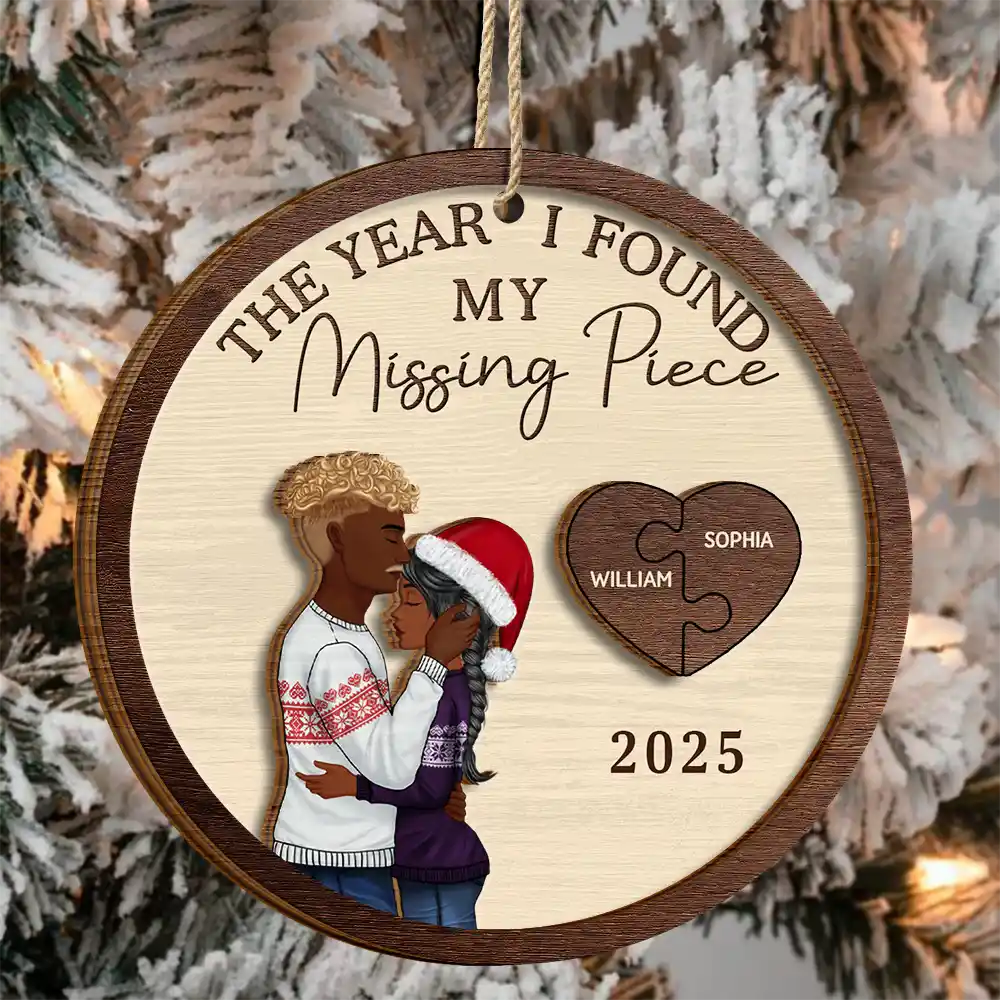 The Year I Found My Missing Piece Hugging Couple - Personalized 2-Layered Wooden Ornament - Image 3