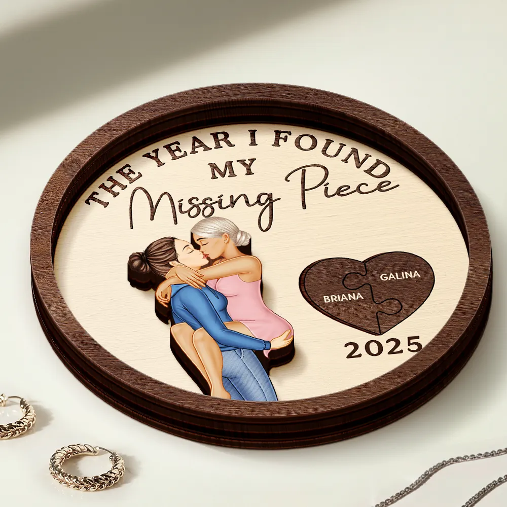 The Year I Found My Missing Piece Kissing Couples - Personalized 2-Layered Wooden Ring Dish - Image 3