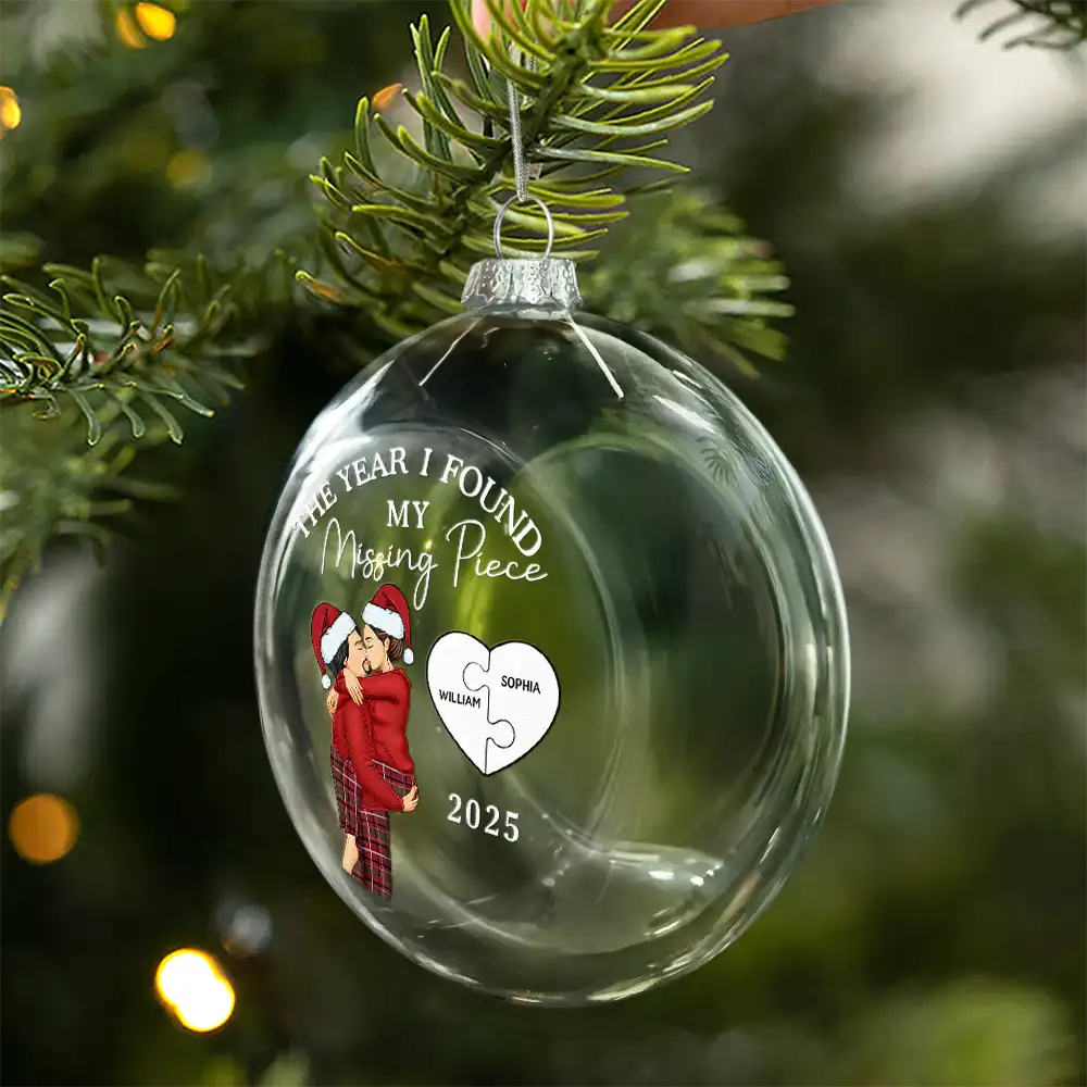 The Year I Found My Missing Piece Kissing Couples - Personalized Clear Flat Ball Ornament - Image 2