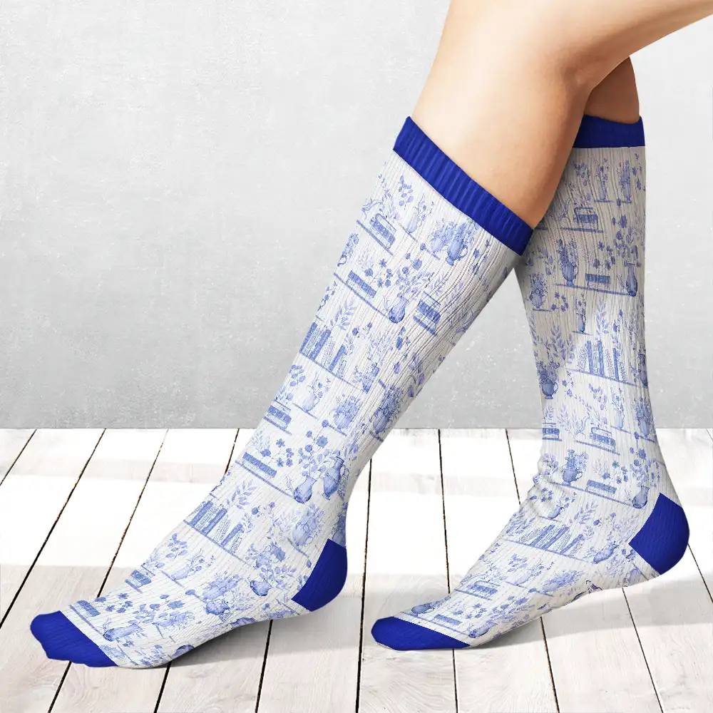 Toile Reading Woman Just A Girl Who Loves Books - Personalized Socks - Image 3
