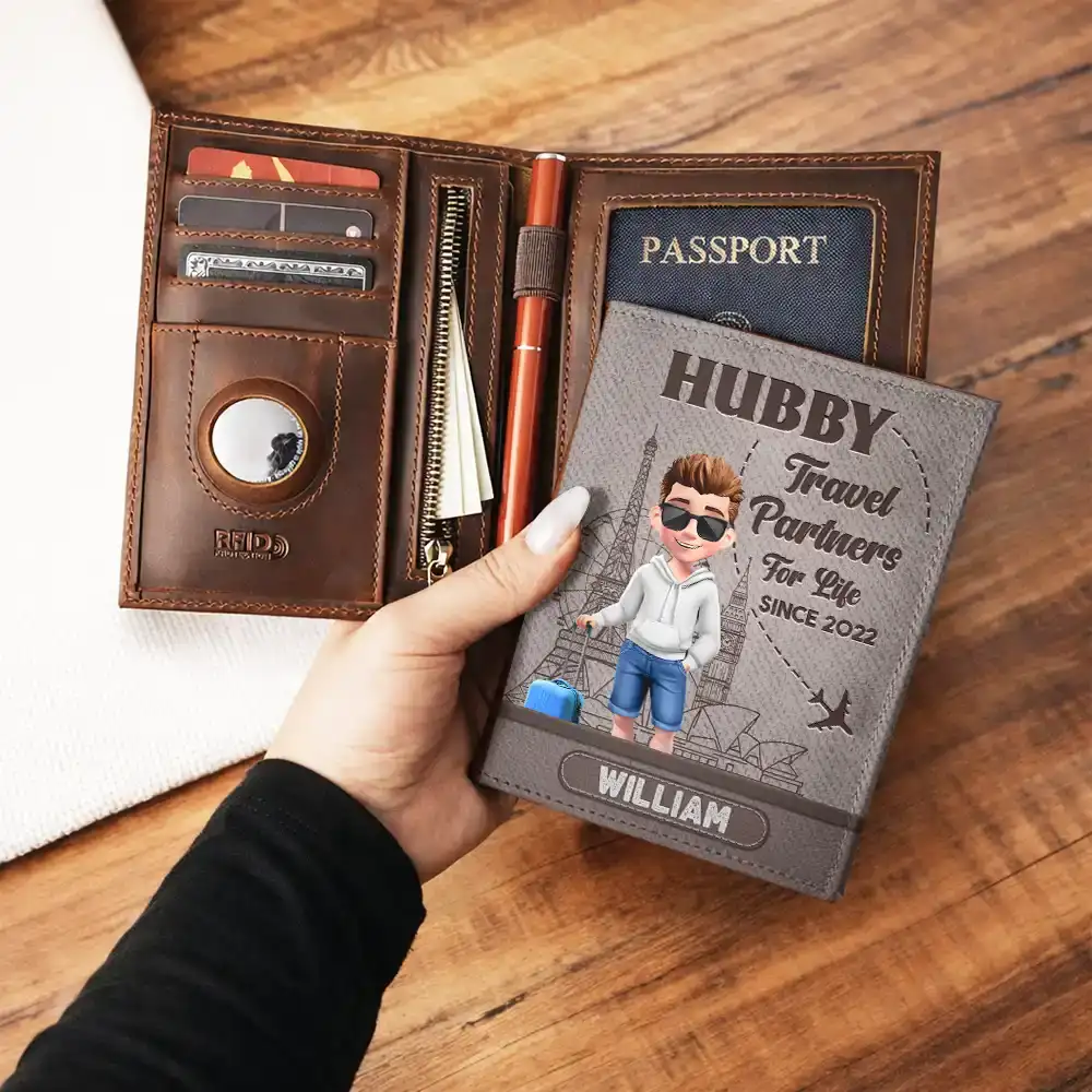 Traveling Couple Hubby & Wifey Travel Partners For Life - Personalized Combo 2 Leather Passport Holders - Image 3
